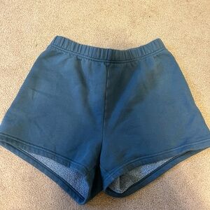 Aritzia TNA cozy sweatshorts size small